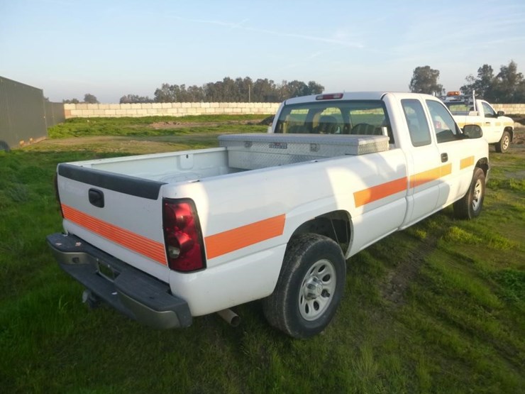 2007-chevrolet-1500-image-3