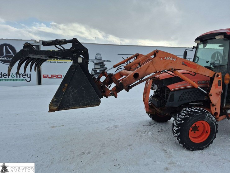 2010-kubota-l5250-d-tractor-image-33