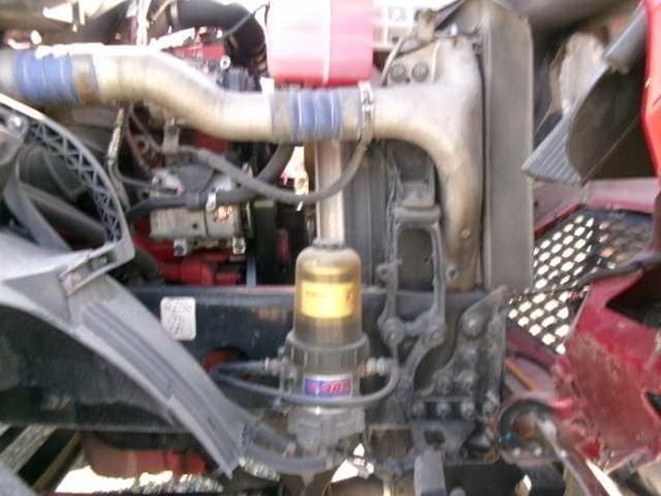 2014-volvo-vnl64t780-image-35