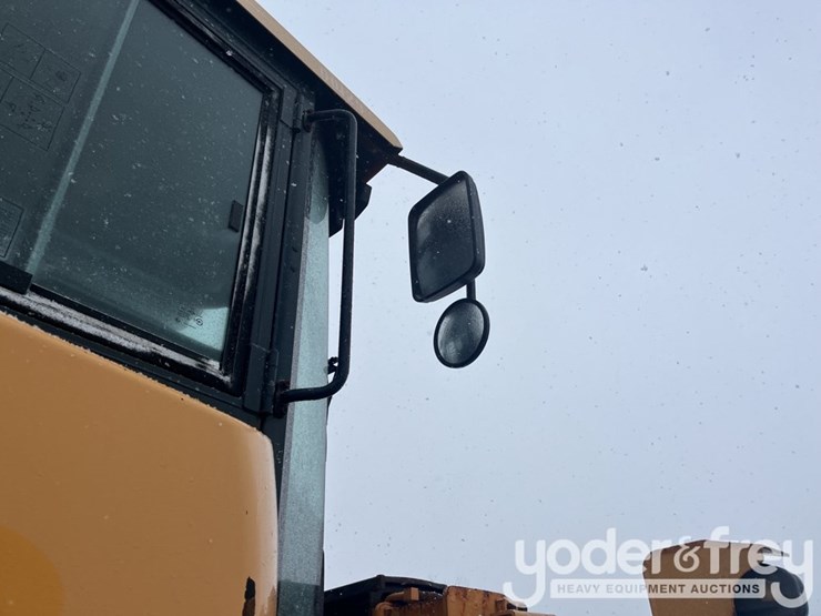 2016-hyundai-hl955-image-32