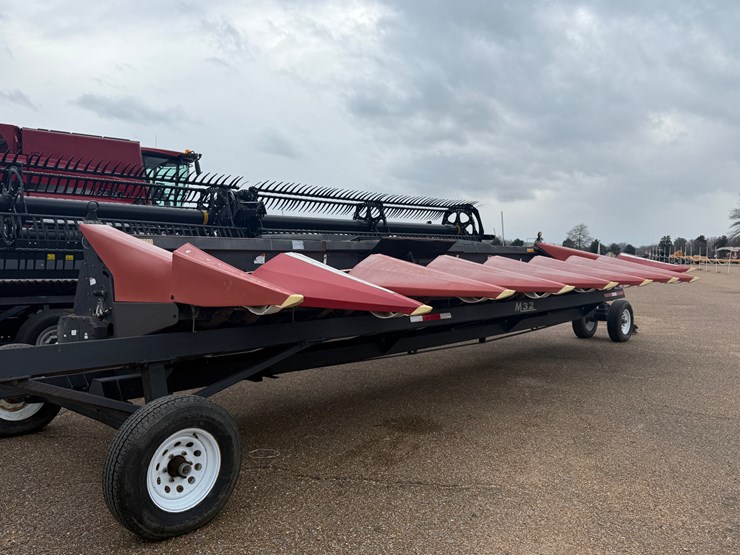 #7768-•-2008-drago-8r-corn-head-image-6