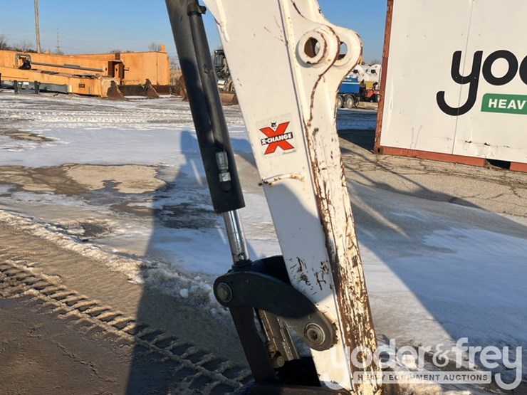 2021-bobcat-e35-image-10