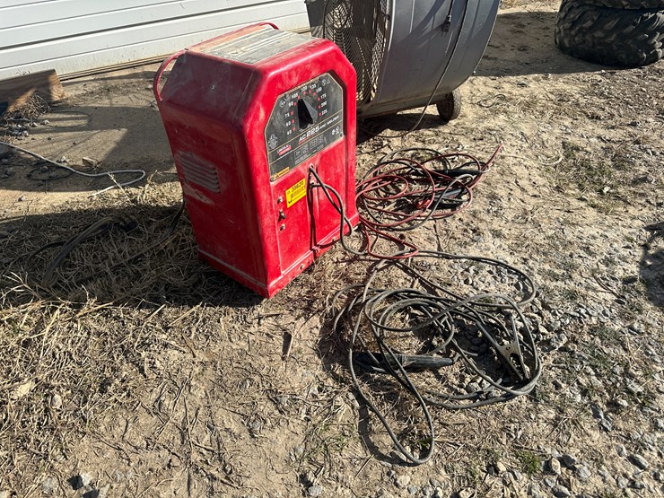 #35620-•-lincoln-electric-ac225-arc-welder-image-2