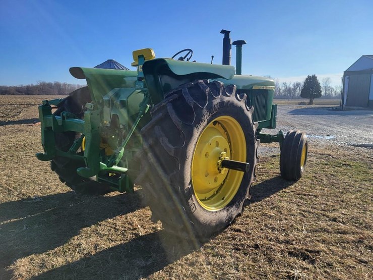 john-deere-4520-image-3
