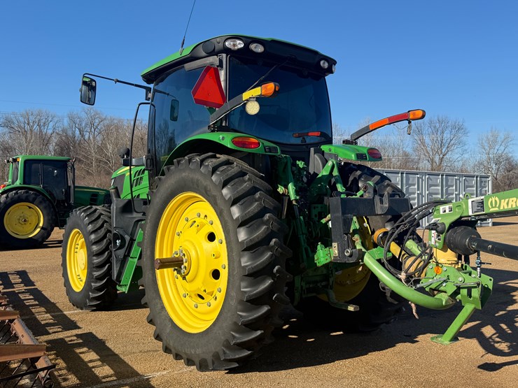 john-deere-6145r-image-4