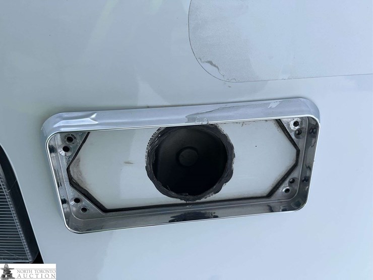 2017-chevrolet-express-s/a-ambulance-image-46