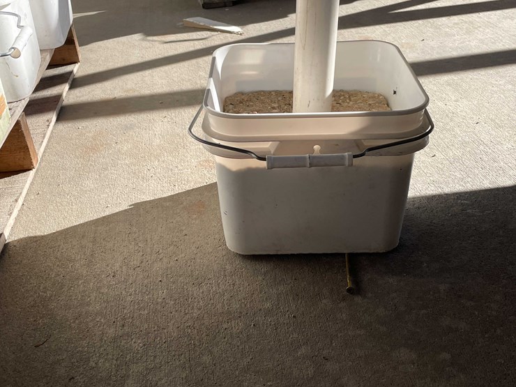 #2788-•-portable-safety-barrier-image-12