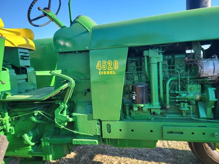 john-deere-4520-image-44