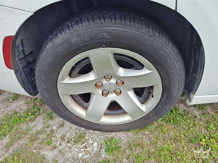 2017-dodge-charger-sedan-image-38