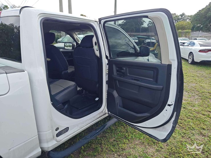 2012-dodge-ram-1500-image-40