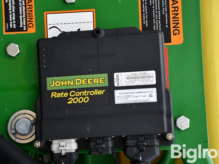 2015-john-deere-35-image-16