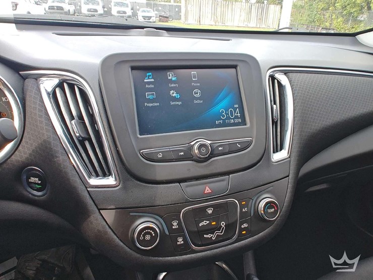 2017-chevrolet-malibu-sedan-image-21