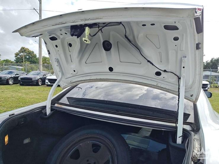 2017-dodge-charger-sedan-image-12