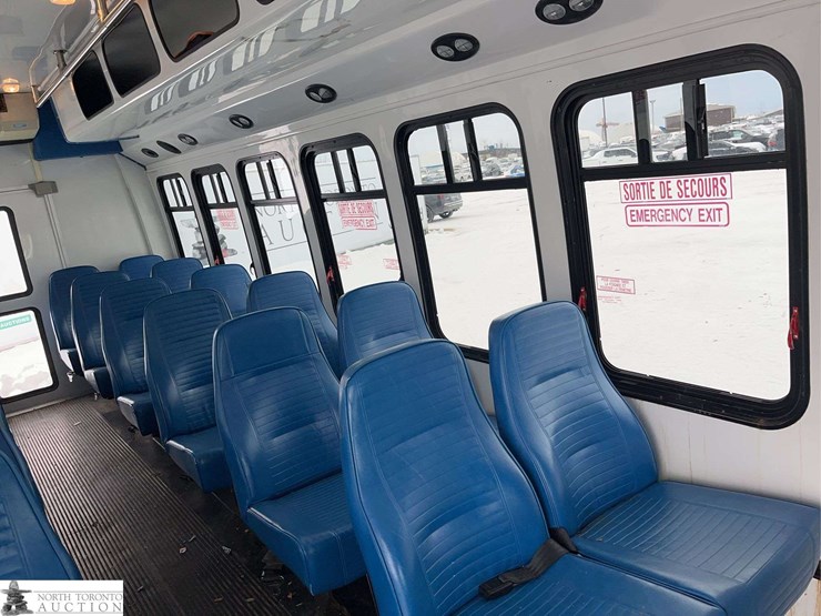 2009-ford-e-series-s/a-24-passenger-bus-image-30