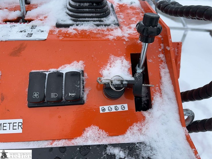 2026-unused-captok-ck36c-tracked-mini-skid-steer-image-11