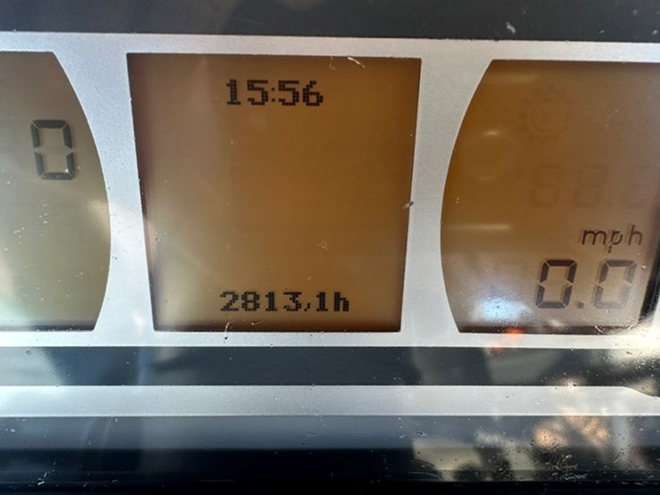 #4295-•-**rogator-900c-4x4-self-propelled-sprayer-agca0900lnnnl1061-image-23