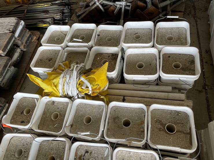 #2787-•-portable-safety-barrier-image-6