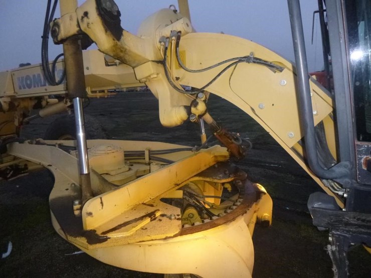 2006-komatsu-gd555-3c-image-27