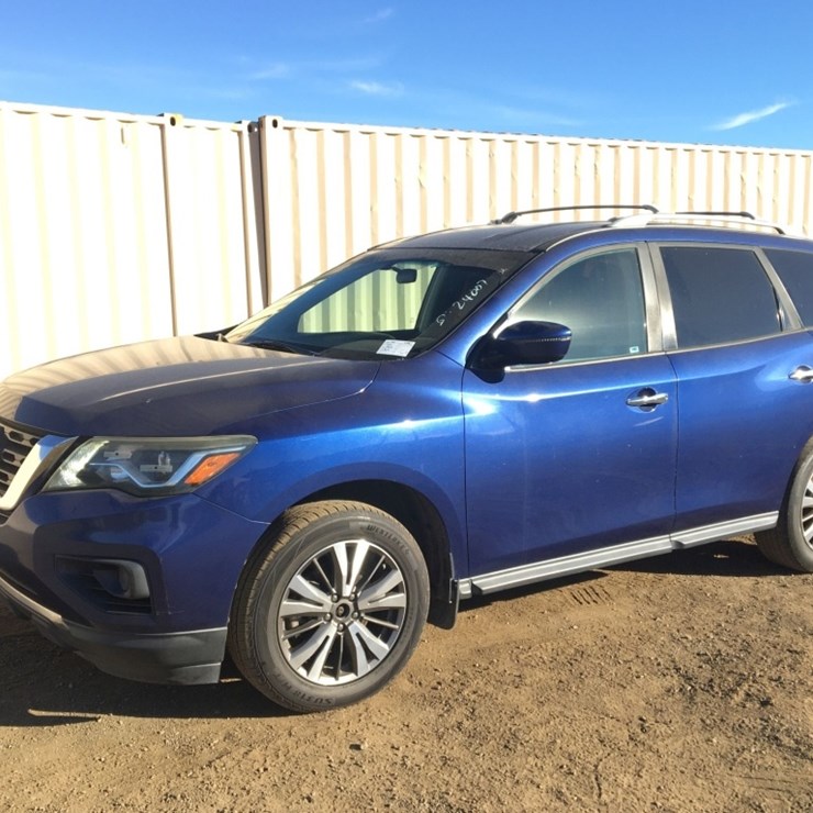 2017 NISSAN PATHFINDER