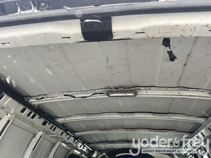 2009-chevrolet-express-3500-image-27