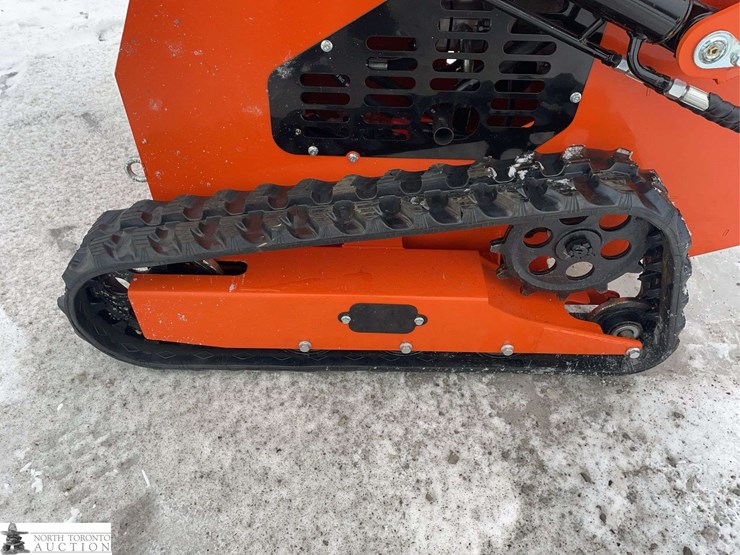 2026-unused-captok-ck36c-tracked-mini-skid-steer-image-16