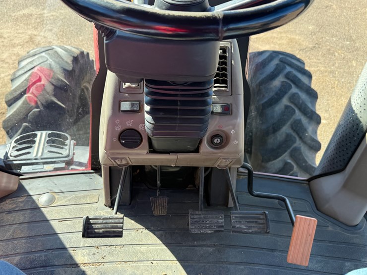 2016-case-ih-magnum-310-image-44