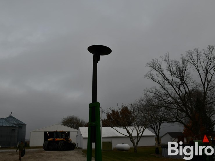 john-deere-6r30-planter-image-11