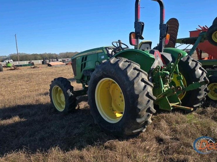 2016-john-deere-5075e-image-9