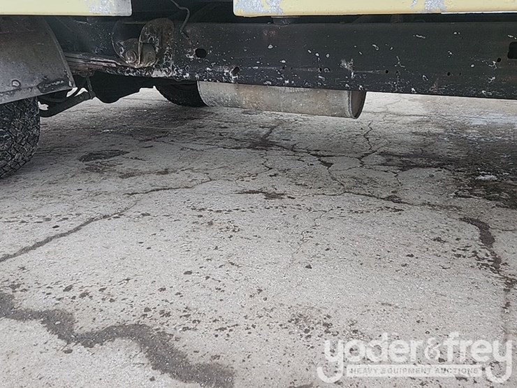 2015-gmc-savana-g4500-image-40