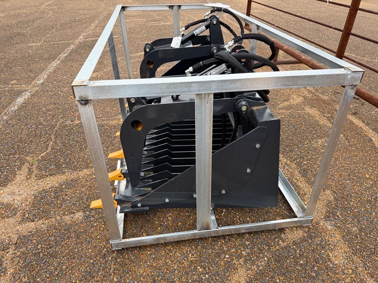 #7860-•-mini-skid-steer-pallet-forks-image-7