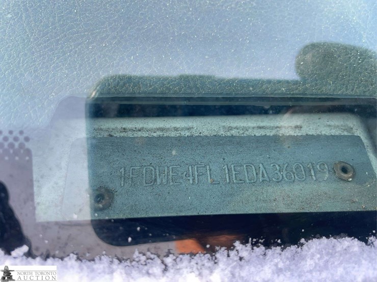 2014-ford-e-series-s/a-cube-van-image-7