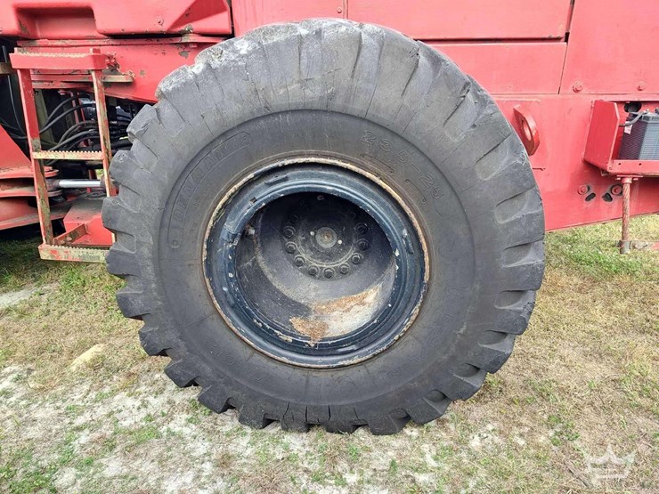 1988-deere-644e-image-48