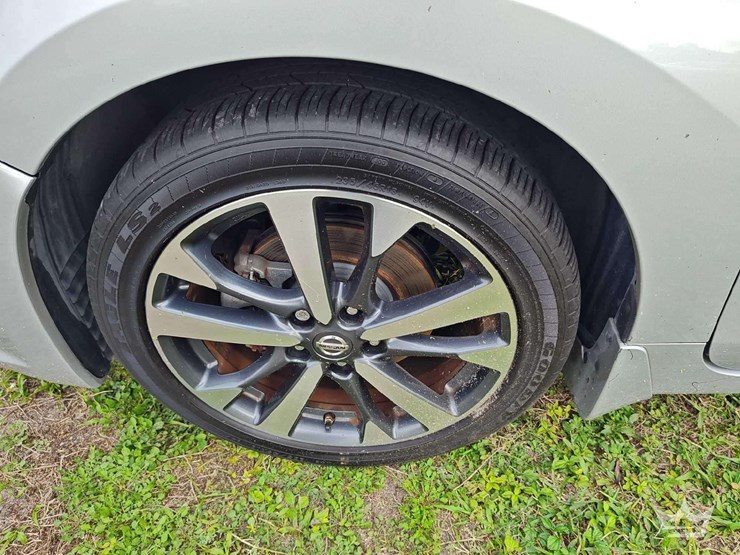 2017-nissan-altima-sedan-image-42