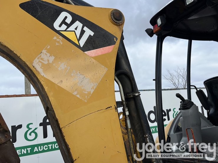 2011-caterpillar-420e-image-31