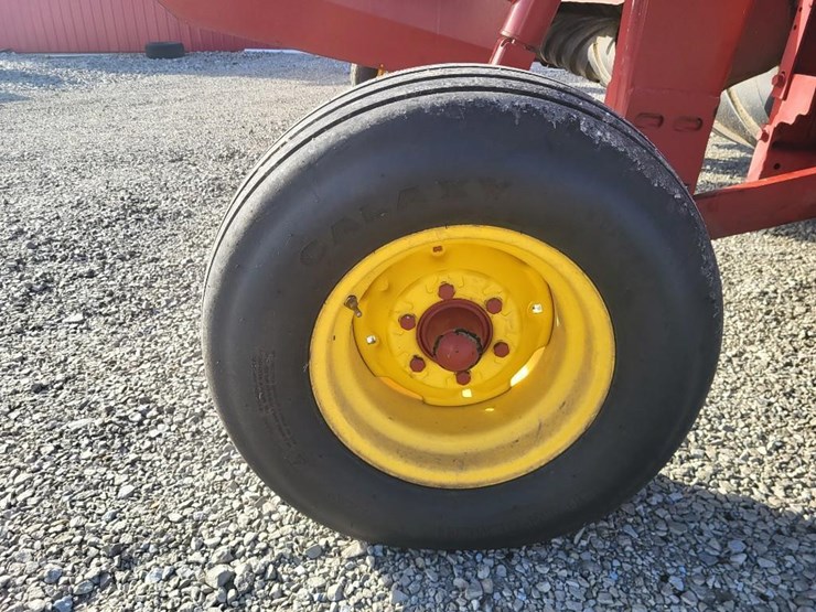 2011-new-holland-h7450-image-38