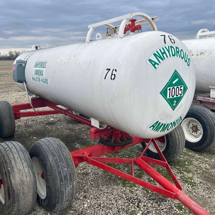 1000 Gal. NH3 Tank on Gear #76