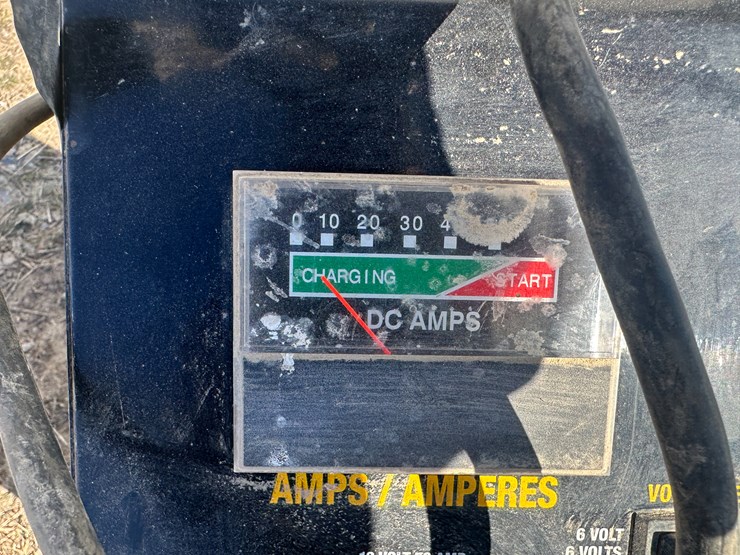 #35617-•-john-deere-250amp-battery-charger---engine-starter-image-8