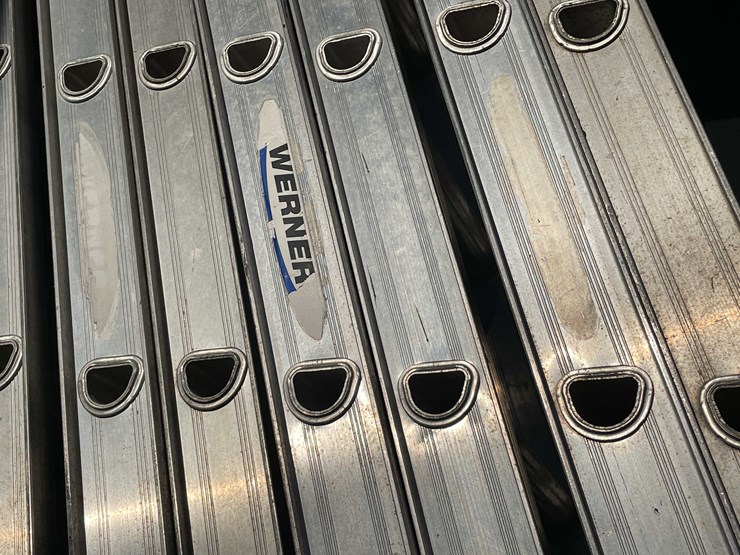 #2778-•-aluminum-extension-ladder-image-8