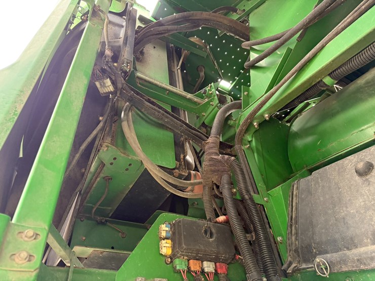 2009-john-deere-9870-sts-image-93