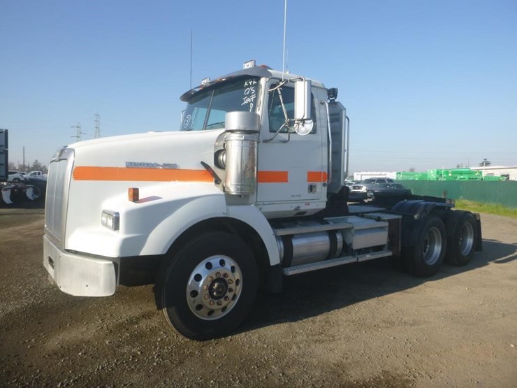 2008-western-star-4900-image-1