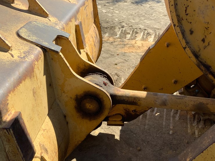 2005-caterpillar-963c-image-19