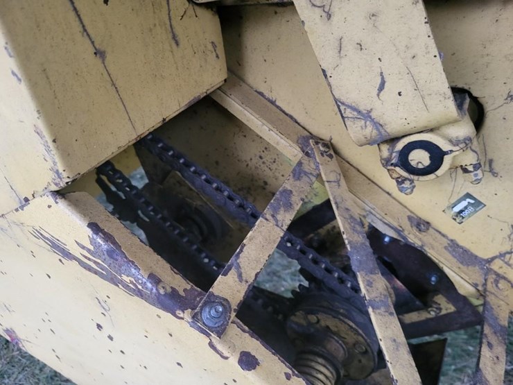 new-holland-tr88-image-19