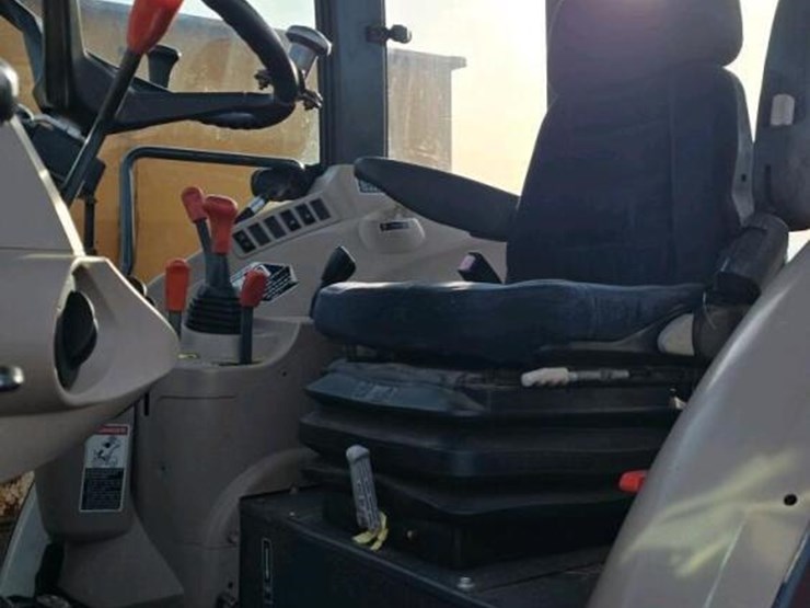 kubota-la1353-image-15