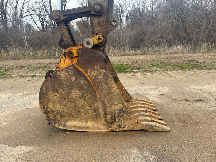 volvo-ec330-image-31