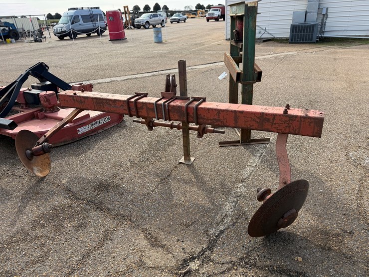 #7745-•-levee-plow-image-4