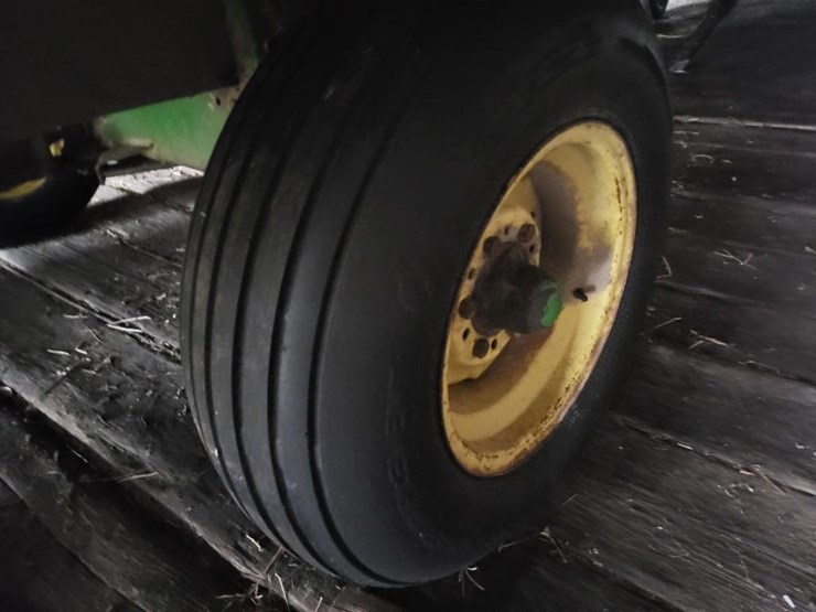 john-deere-1065-image-24