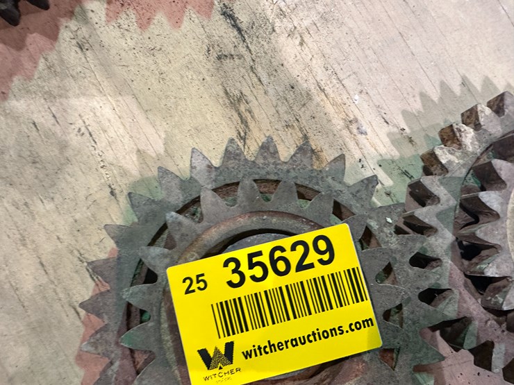 #35629-•-john-deere-455-grain-drill-high-speed-gears-image-3