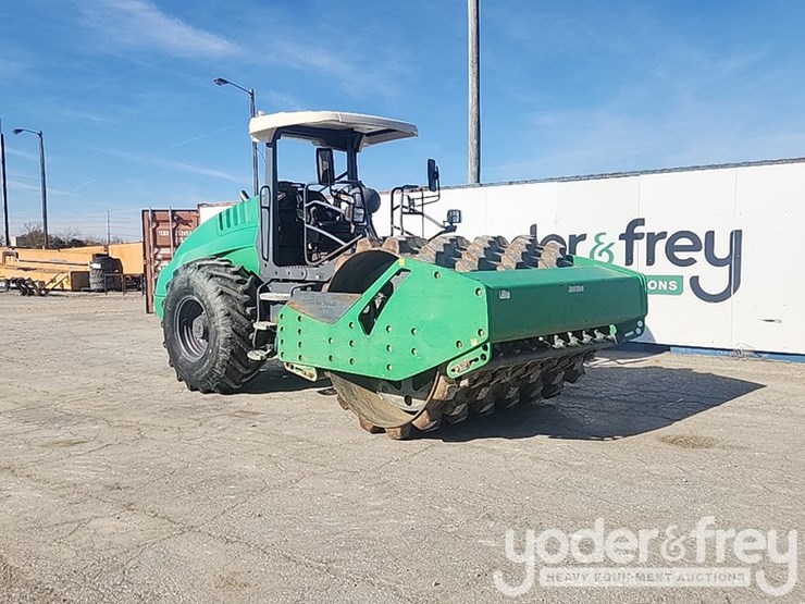 2014-hamm-h11i-image-7