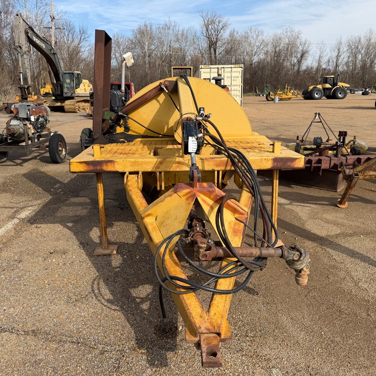 #7777 • Pull Type Ditcher