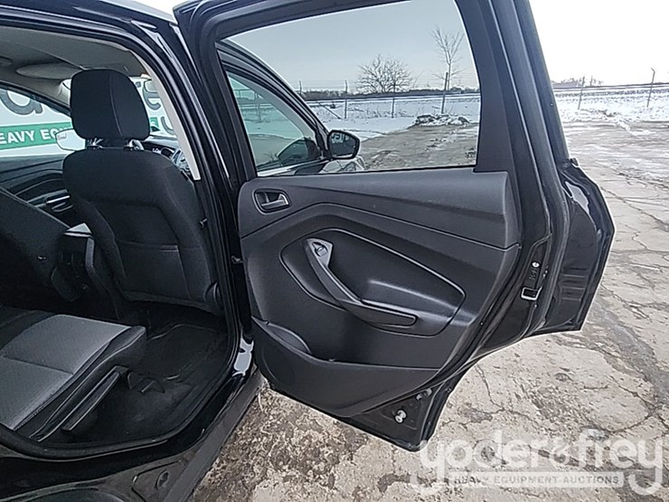 2017-ford-escape-image-34